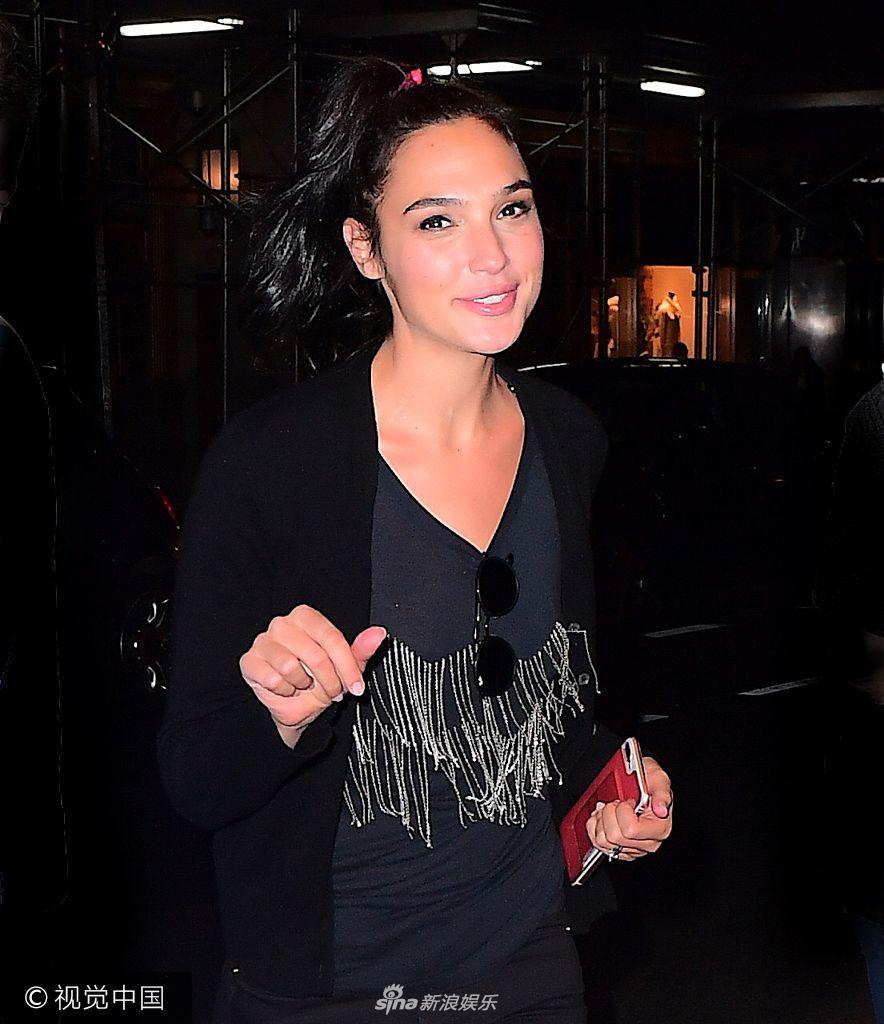 09 16:57:55 1 / 5 新浪娱乐讯 2017年10月9日讯,美国纽约,"神奇女侠"