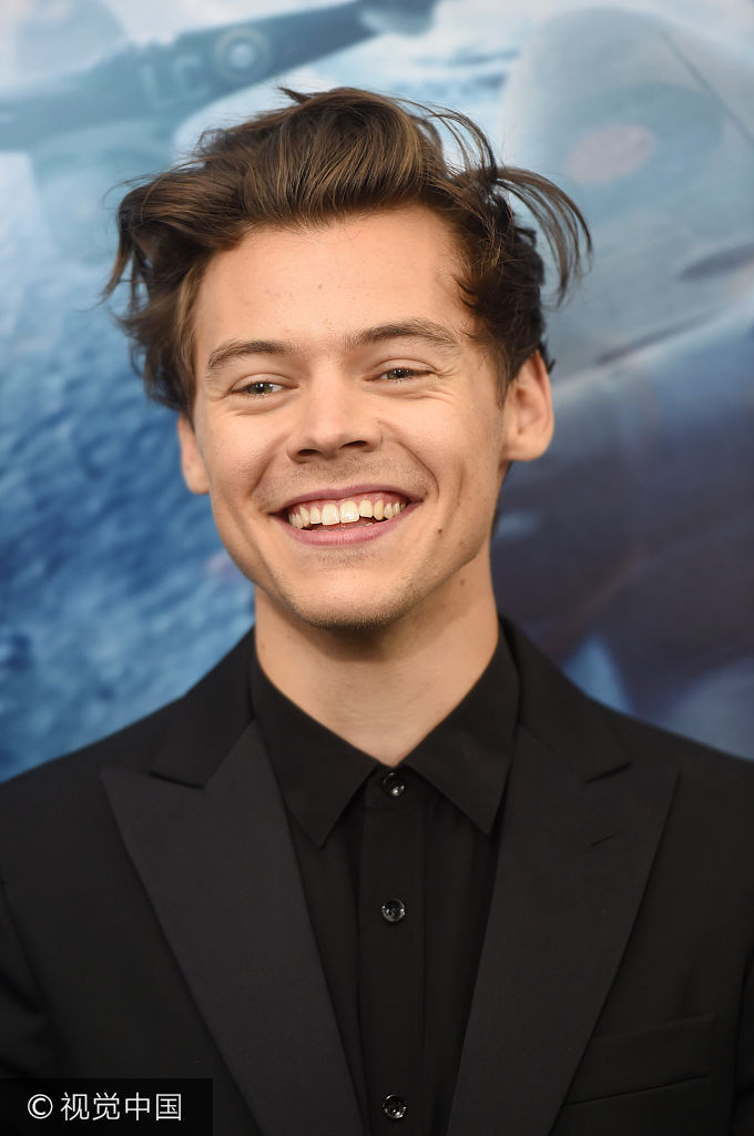 组图:《敦刻尔克》纽约首映"哈卷"斯泰尔斯帅气微笑