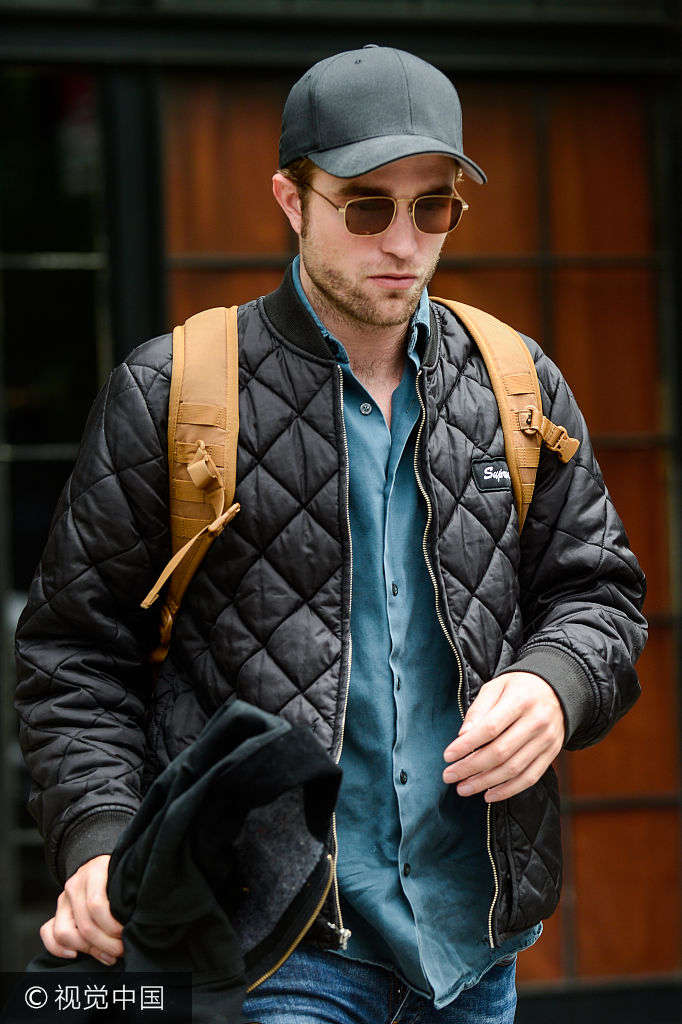 新浪娱乐讯 当地时间7月25日,美国纽约,"暮光男"罗伯特·帕丁森