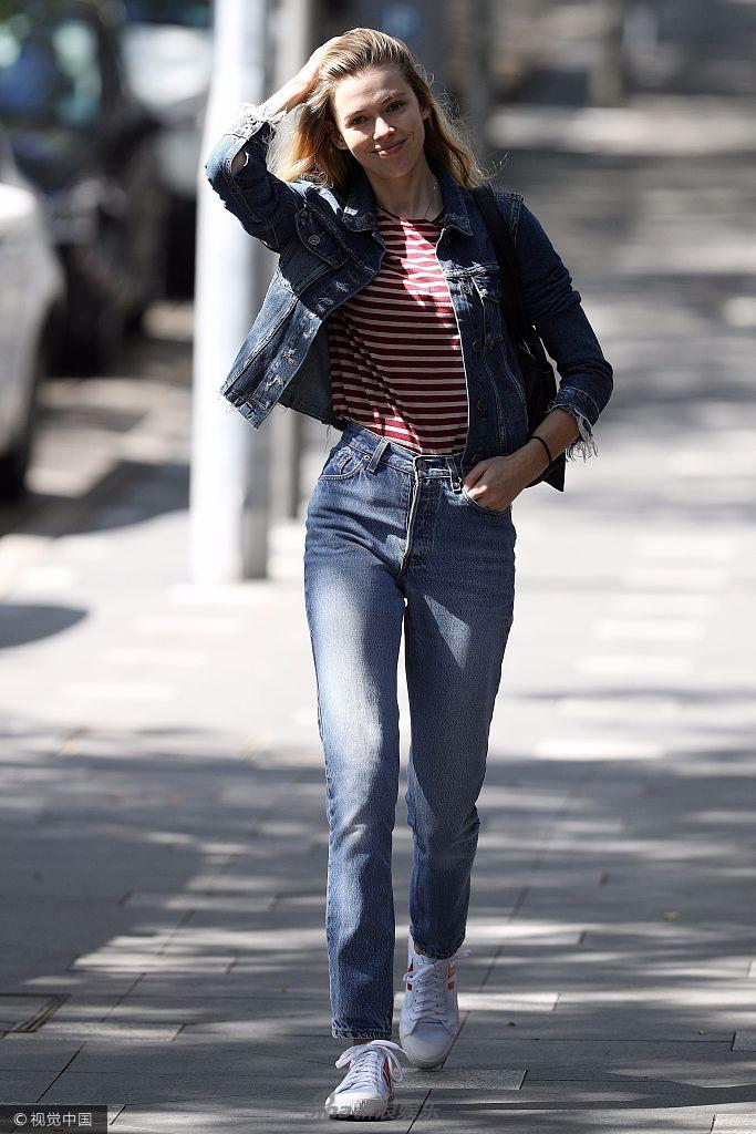 澳大利亚悉尼,维秘超模维多利亚·李(victoria lee)亮相街头,牛仔look