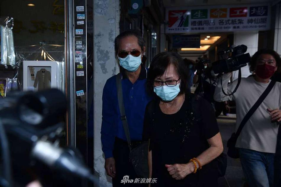 “拉丁女王”刘真去世