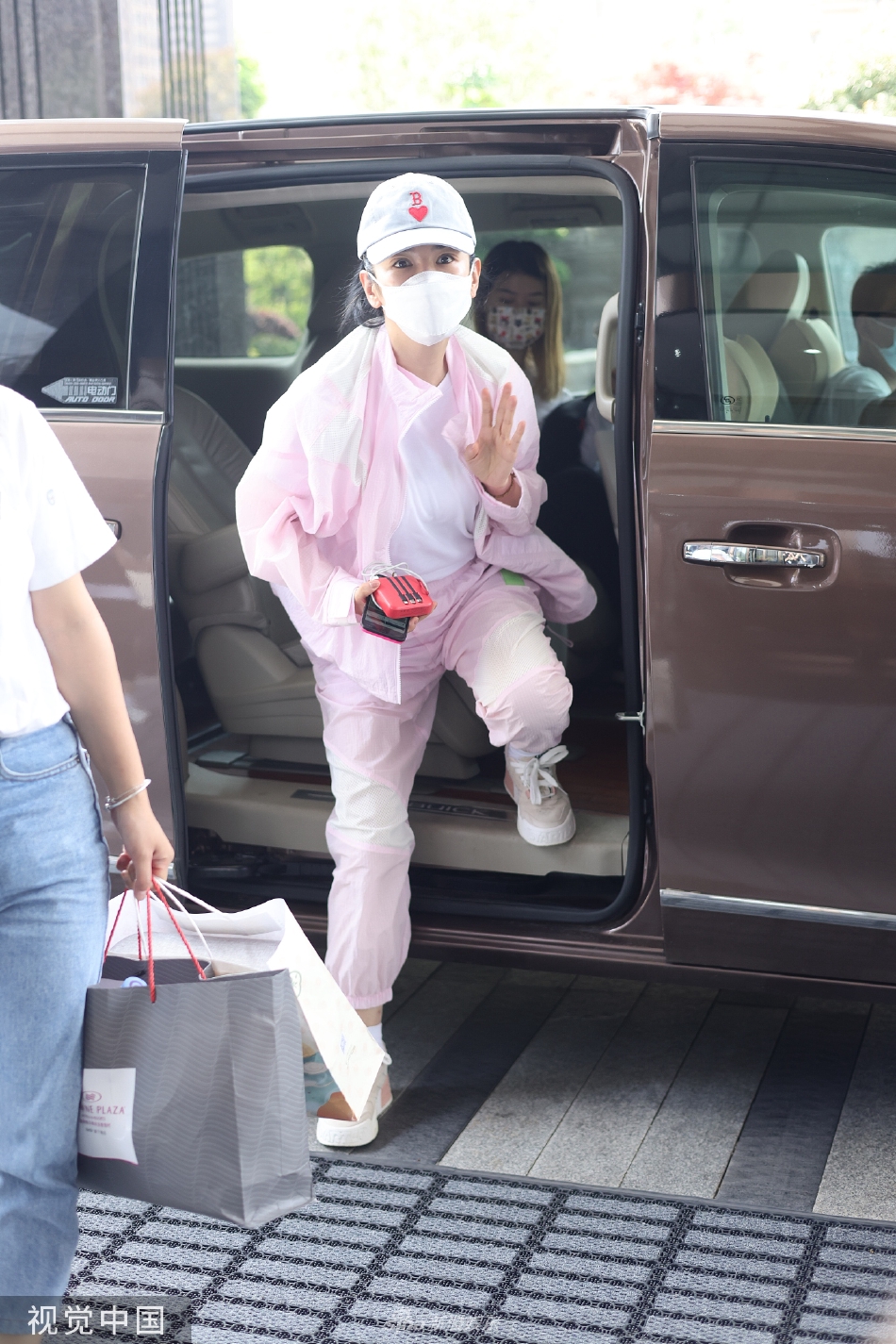 组图：《浪姐3》长沙录制宁静蔡卓妍钟欣潼郭采洁黄奕等现身