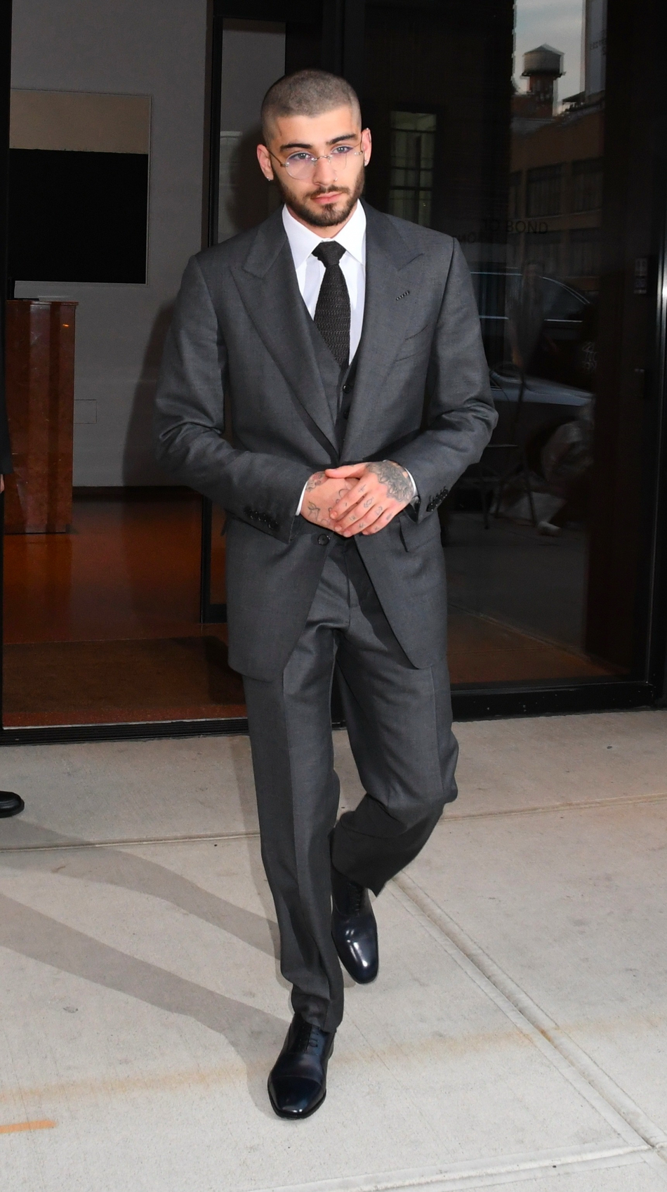 西装美渣!zayn最新街拍美图