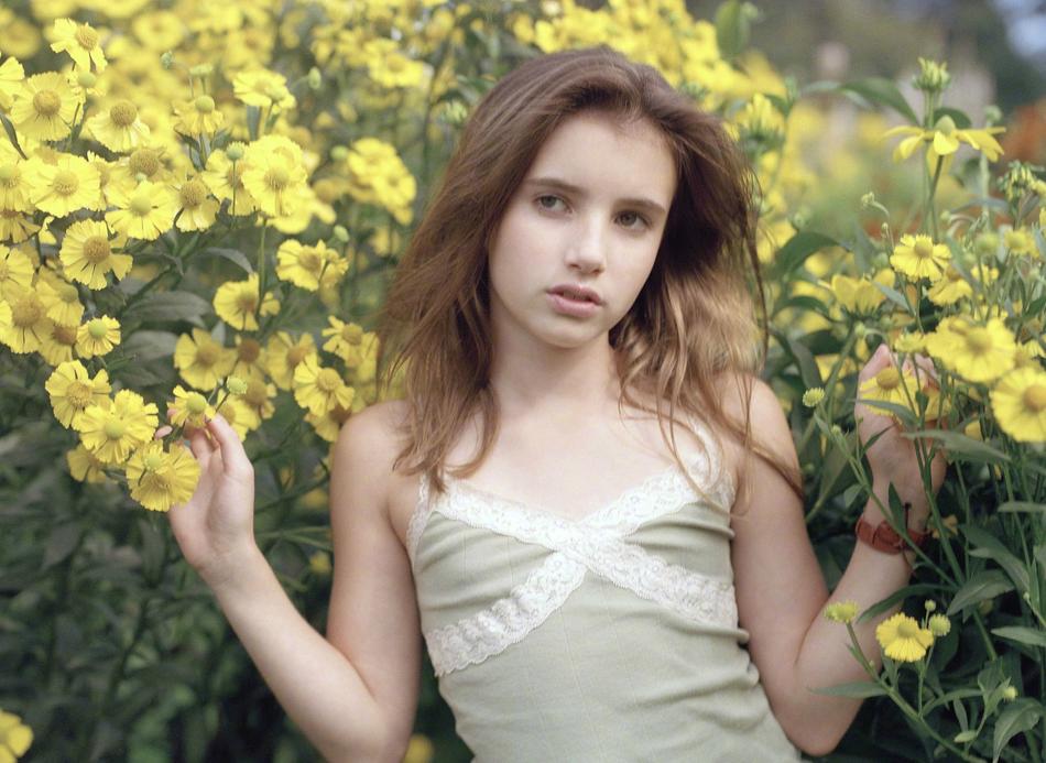 艾玛罗伯茨旧写真曝光 舒服清新天然去雕琢