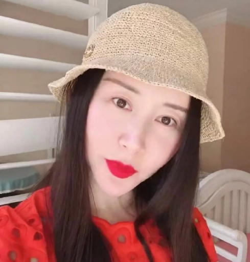 组图：舒畅近照脸部奇怪疑整容？粉丝力挺只是美颜过度