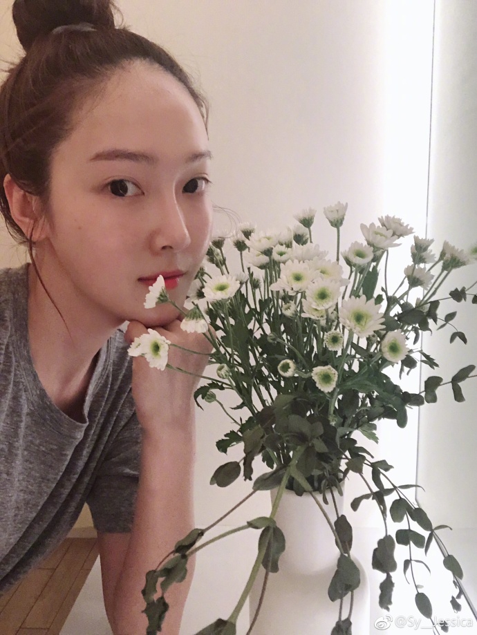 郑秀妍自拍旧照