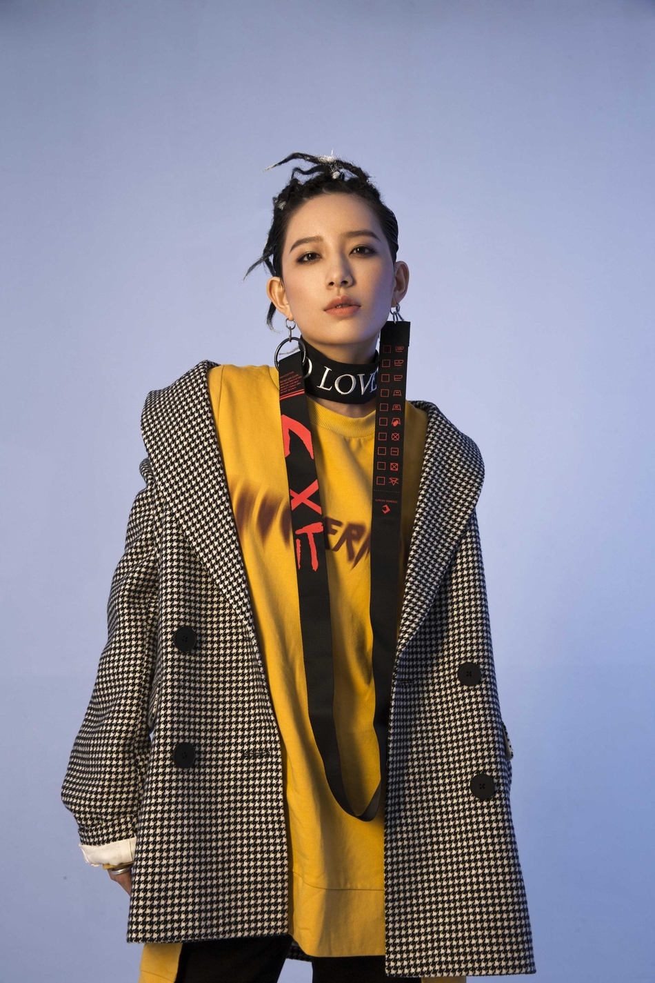 组图:李斯丹妮时尚大片曝光 细节之处体现态度