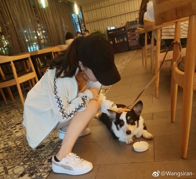 组图gai向女友求婚成功王斯然私照美丽大方