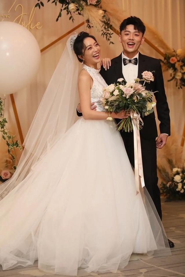 丫头,小蛮,筱捷出席婚宴,黑涩会美眉七成员重聚,小薰和meimei缺席