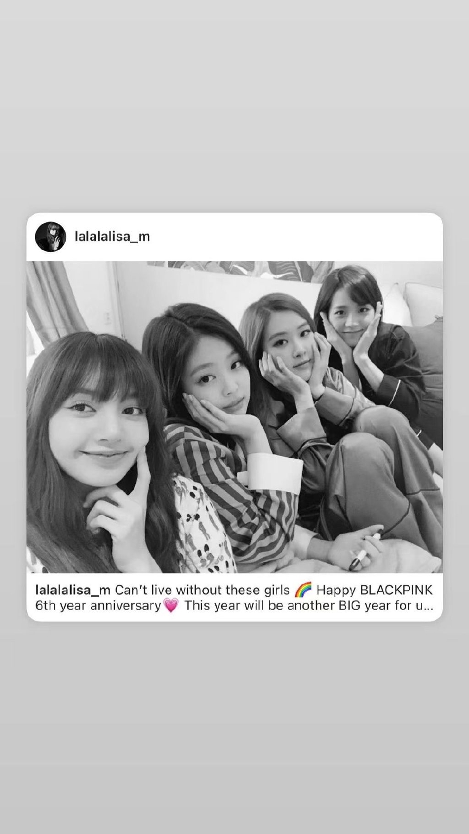組圖：Lisa晒BLACKPINK合照慶出道六週年 發文表白成員