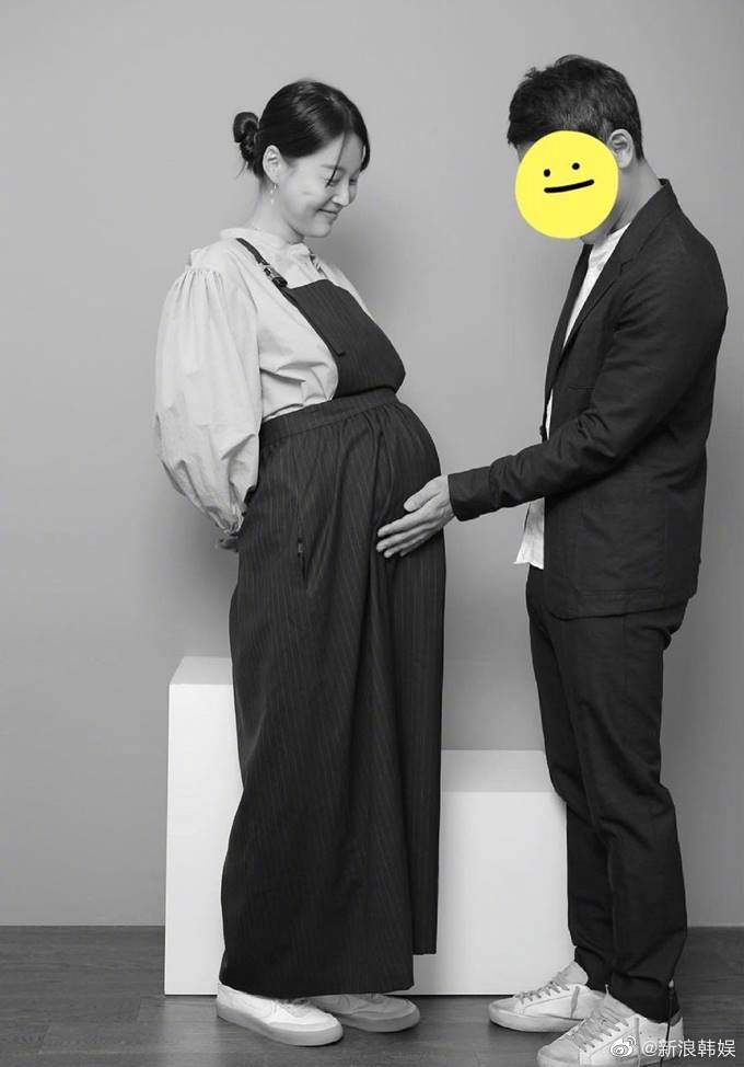組圖：韓智慧晒待產照 與老公同框合影畫面恩愛溫馨