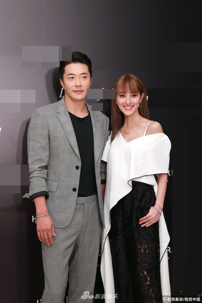 新浪娱乐讯 据香港媒体报道,28日,韩国男星权相佑到港参加珠宝品牌