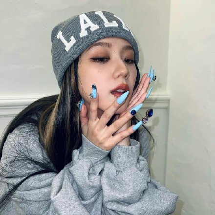 組圖：BLACKPINK萬聖節造型Jennie變美杜莎Lisa扮木偶人