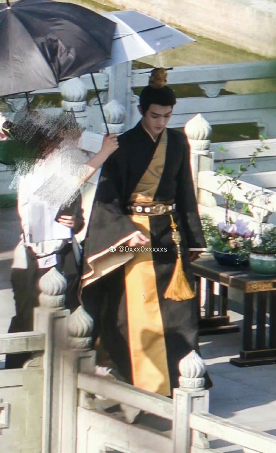 组图：《乐游原》景甜许凯最新路透图宫廷造型贵气满满