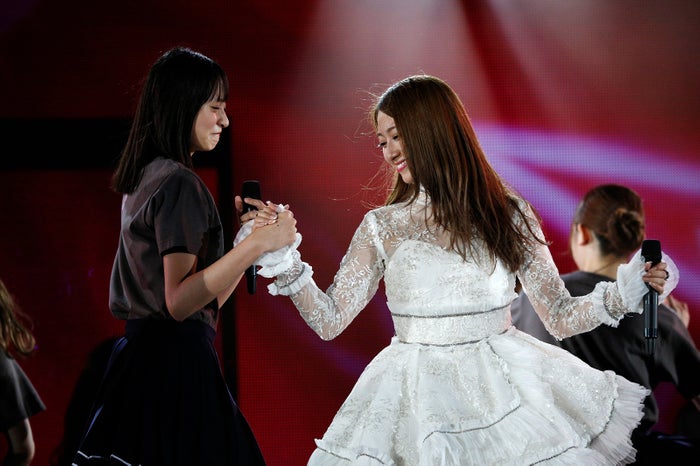 乃木坂46樱井玲香毕业秋元真夏含泪送上感谢的信 乃木坂46 樱井玲香 秋元真夏 新浪娱乐 新浪网 乃木坂46樱井玲香毕业秋元真夏含泪送上感谢的信 乃木坂46 樱井玲香 秋元真夏 新浪娱乐 新浪网