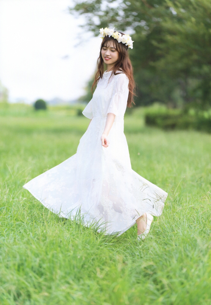 组图:乃木坂46寺田兰世拍摄杂志写真 头戴花环宛若仙子
