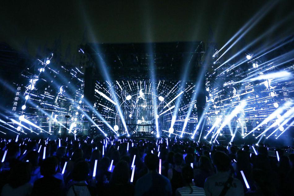 巡回演唱会",2017全新世界巡回—life《人生无限公司》首演现场照曝光