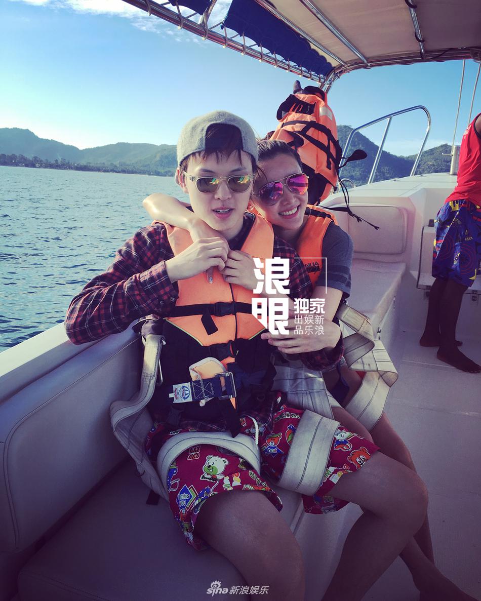 张玮和爱妻杨烨