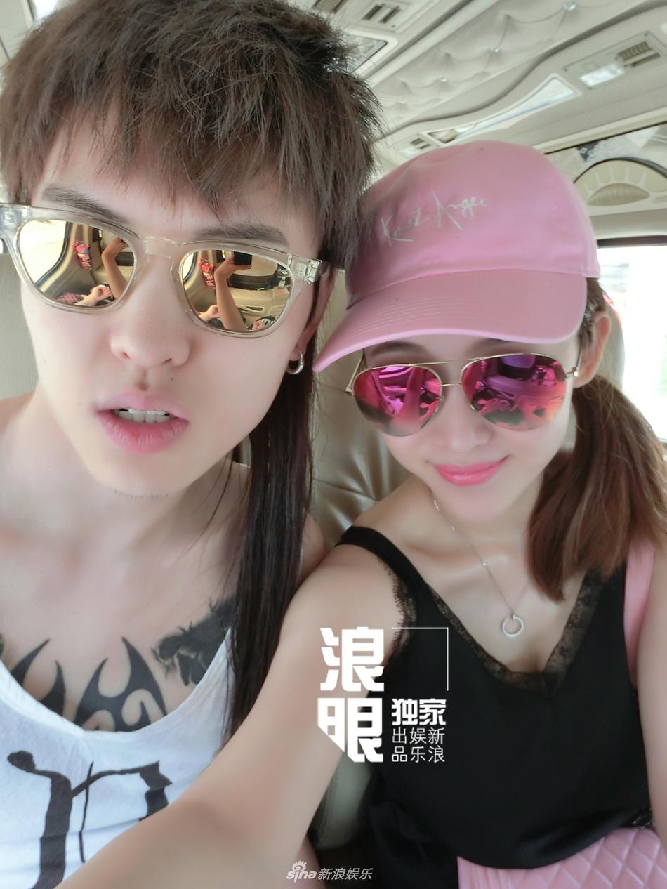 张玮微博宣布与小6岁女友结婚