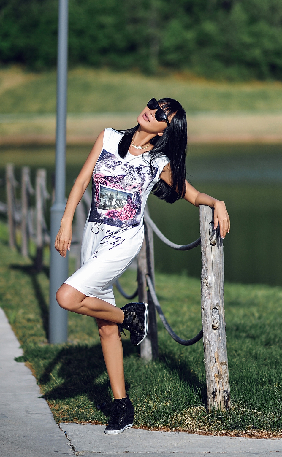 1/ 4张咪写真2收藏下载评论分享到