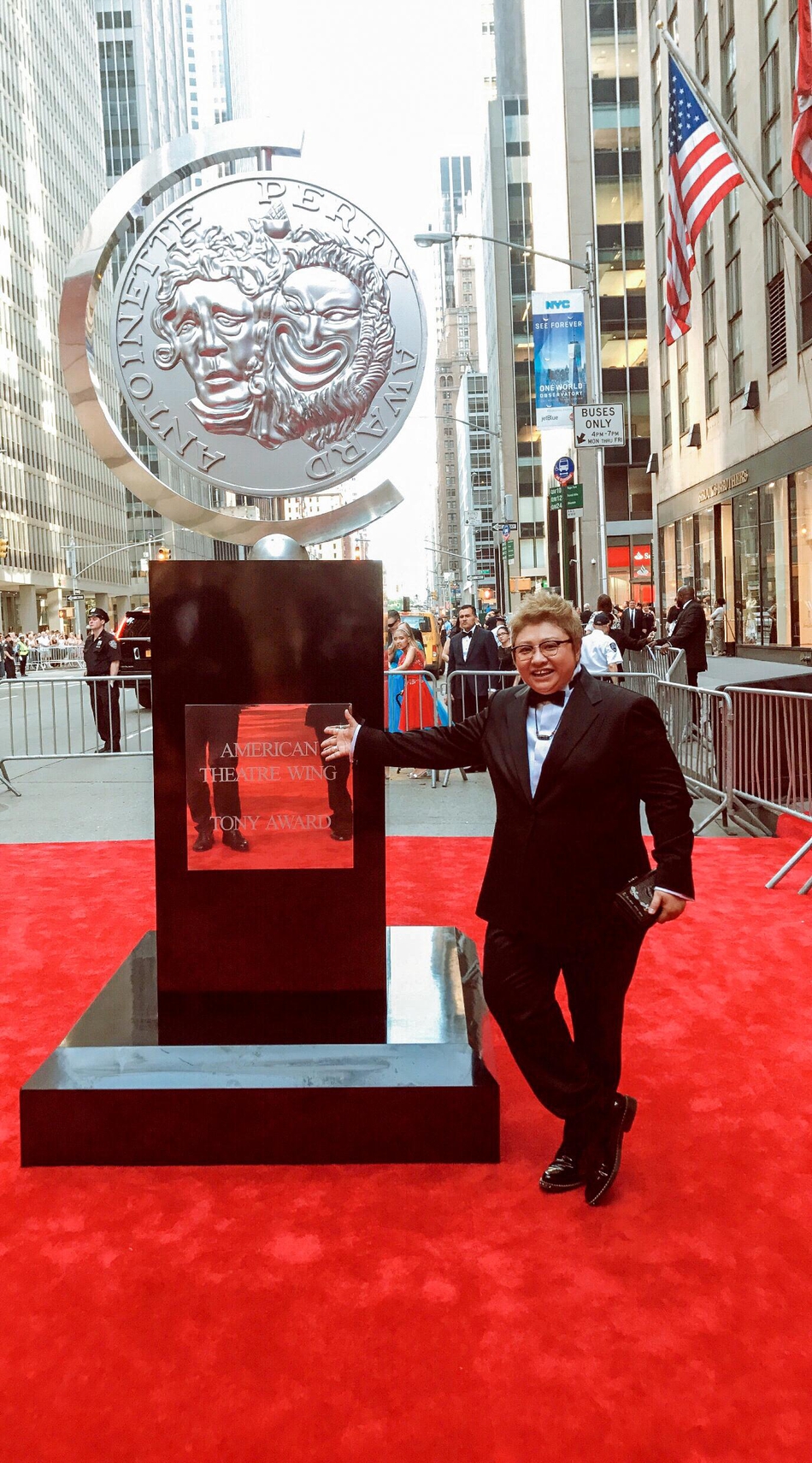 韩红出席第71届托尼奖颁奖典礼英姿飒爽展风采