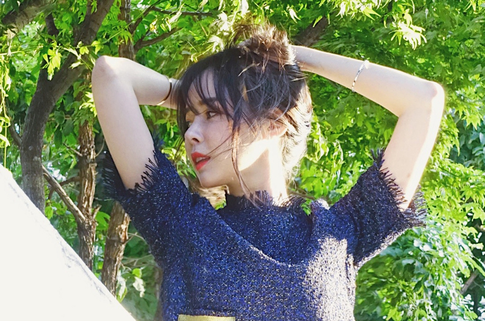 赵慧仙全新夏日写真曝光 穿搭尽显优雅大方