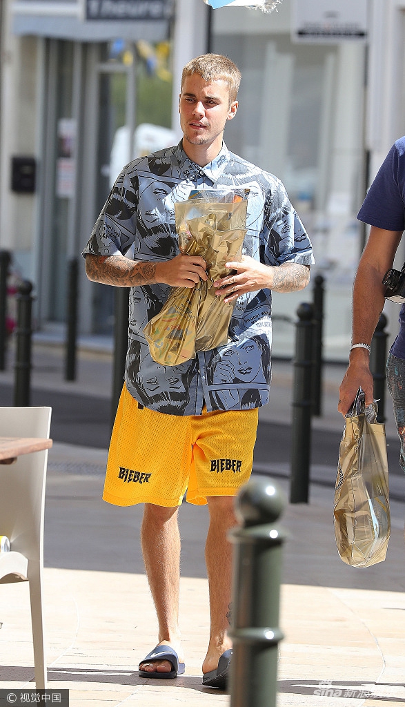 5 新浪娱乐讯  当地时间2017年6月29日,法国南部,贾斯汀·比伯(justin