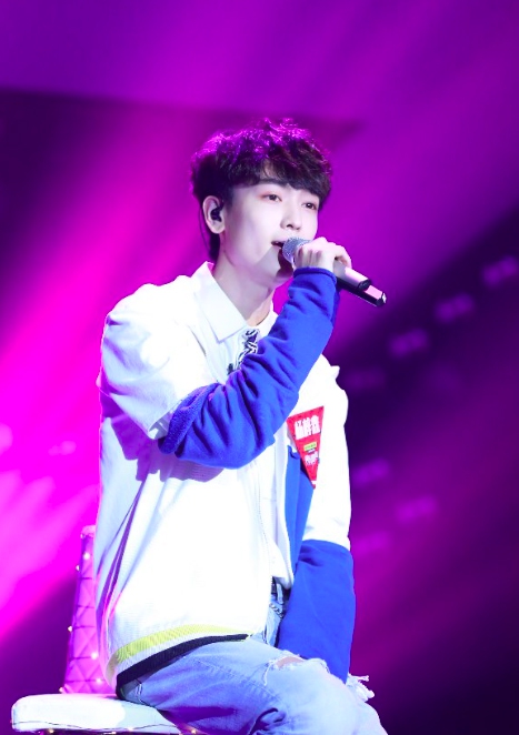 《快男》王梓宁被淘汰 罗志祥遭遇滑铁卢