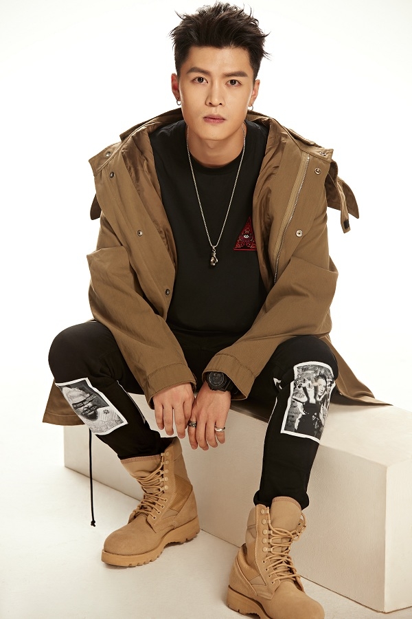 组图:宁桓宇温柔献唱《等待爱》 原声碟全曲发布_高清图集_新浪网