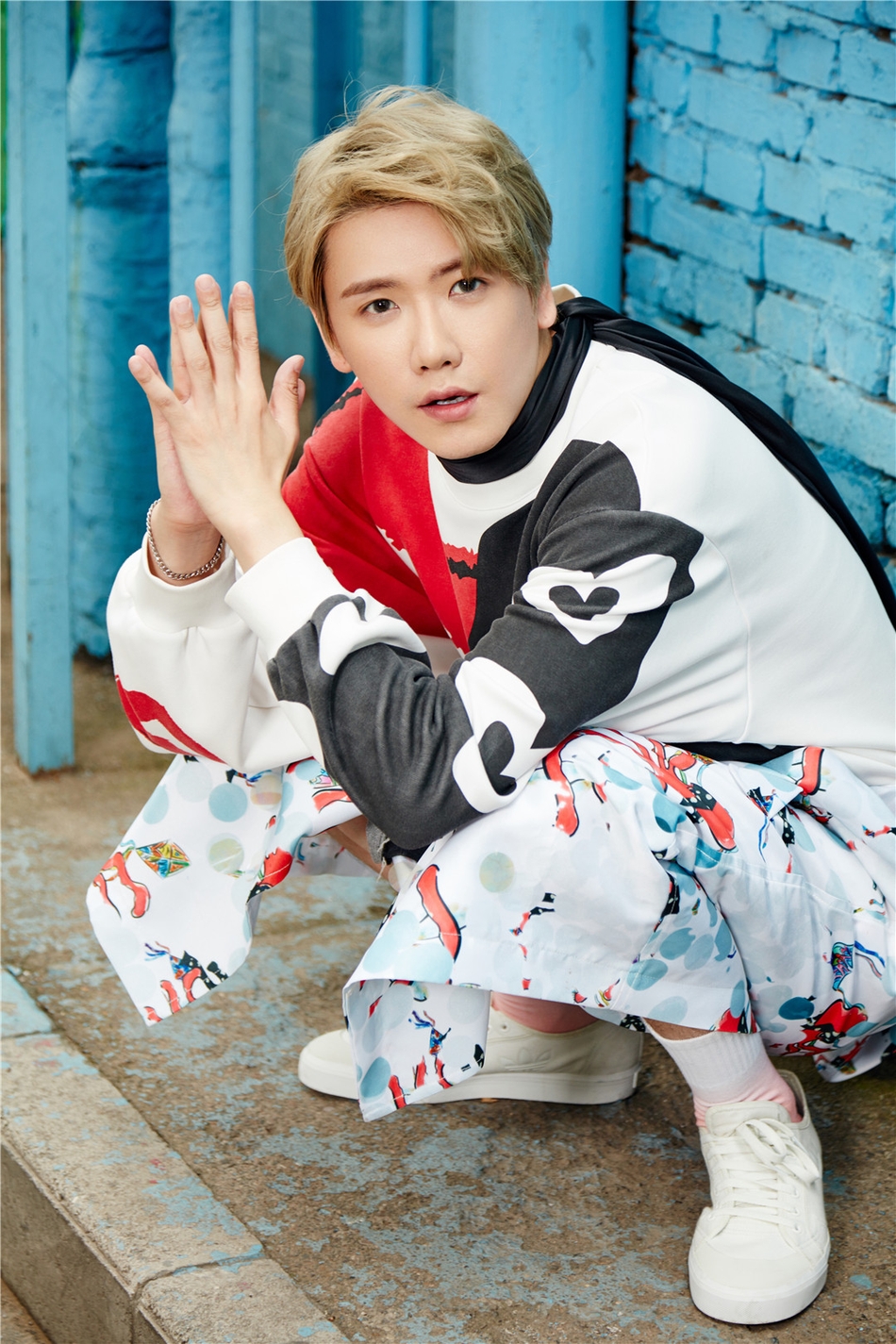 组图:陈骁《泡泡糖》mv被调侃 被称变胖成泡泡糖脸_高清图集_新浪网