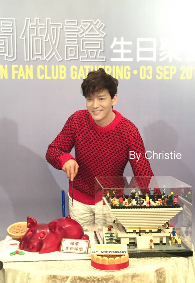 共同为陈晓东庆生,为了让歌迷能与陈晓东亲密接触,生日会上也安排了多