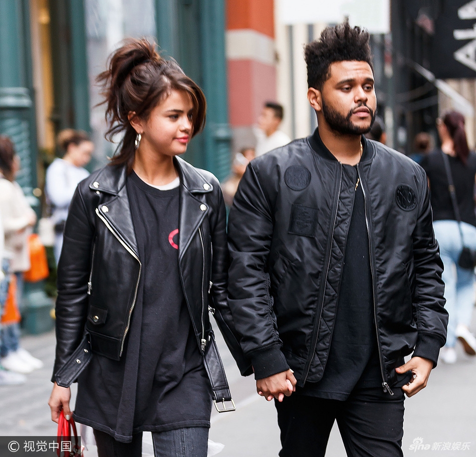 赛琳娜和男友盆栽哥