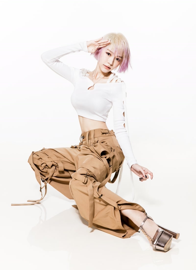 组图林明祯破次元写真曝光展古灵精怪多变气质