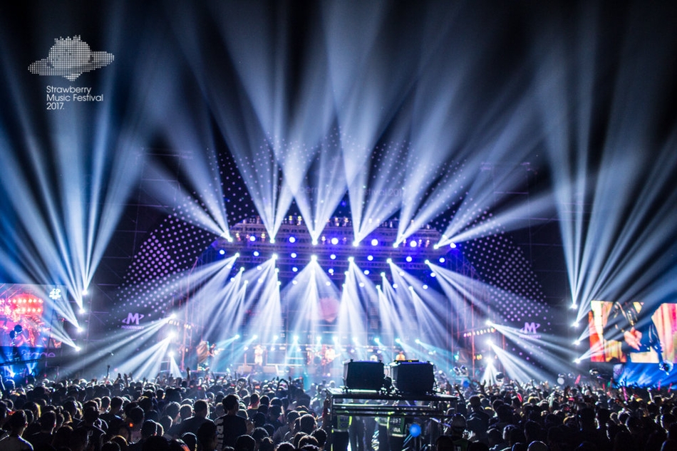 组图:天津草莓音乐节落幕 陈冠希透露将发布新作