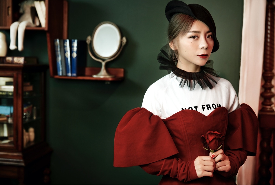 金玟岐偶像mv首次触电演绎莎乐美式追爱