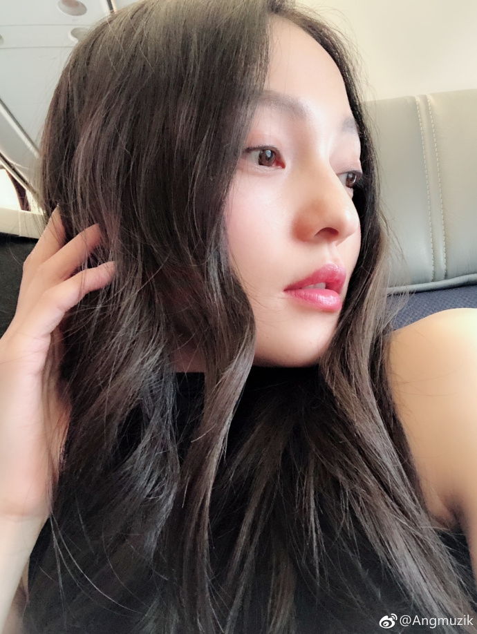 张韶涵清纯自拍