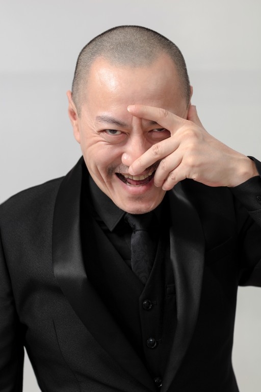 组图:雪村全新写真大片曝光 多变表情上演变脸戏法