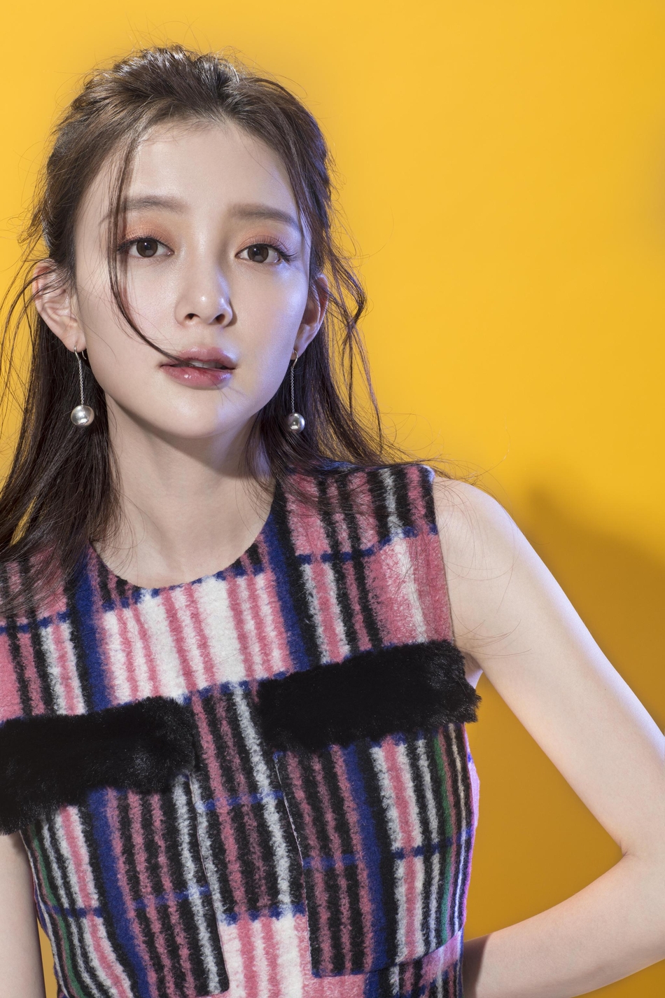 组图:汪小敏上节目遭遇困境 自黑"拖后腿担当"