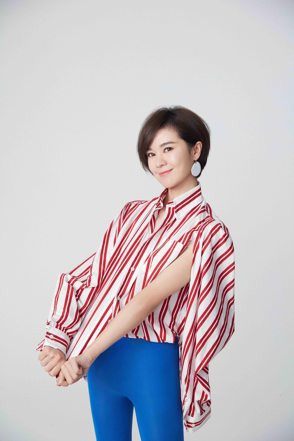 组图:郁可唯全新写真曝光 生日音乐会将举行