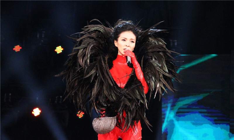 毕夏蒙面演绎《zombie》乌鸦嗓挑战另类摇滚