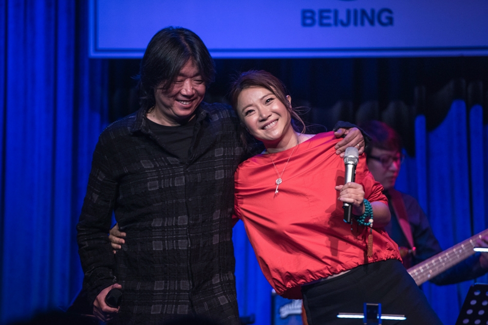 组图:叶蓓时隔九年再发新作 高晓松朴树郑钧齐站台