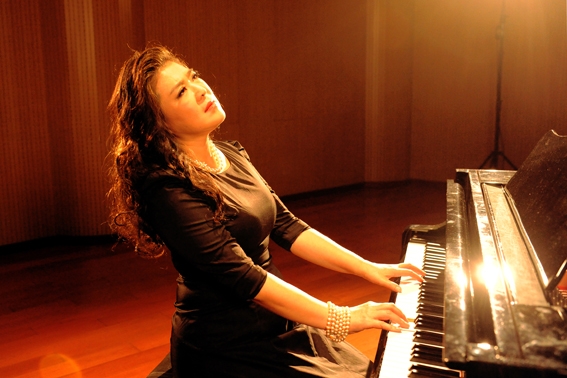 万山红感恩节发《我身后的你》mv 感谢身边所有人