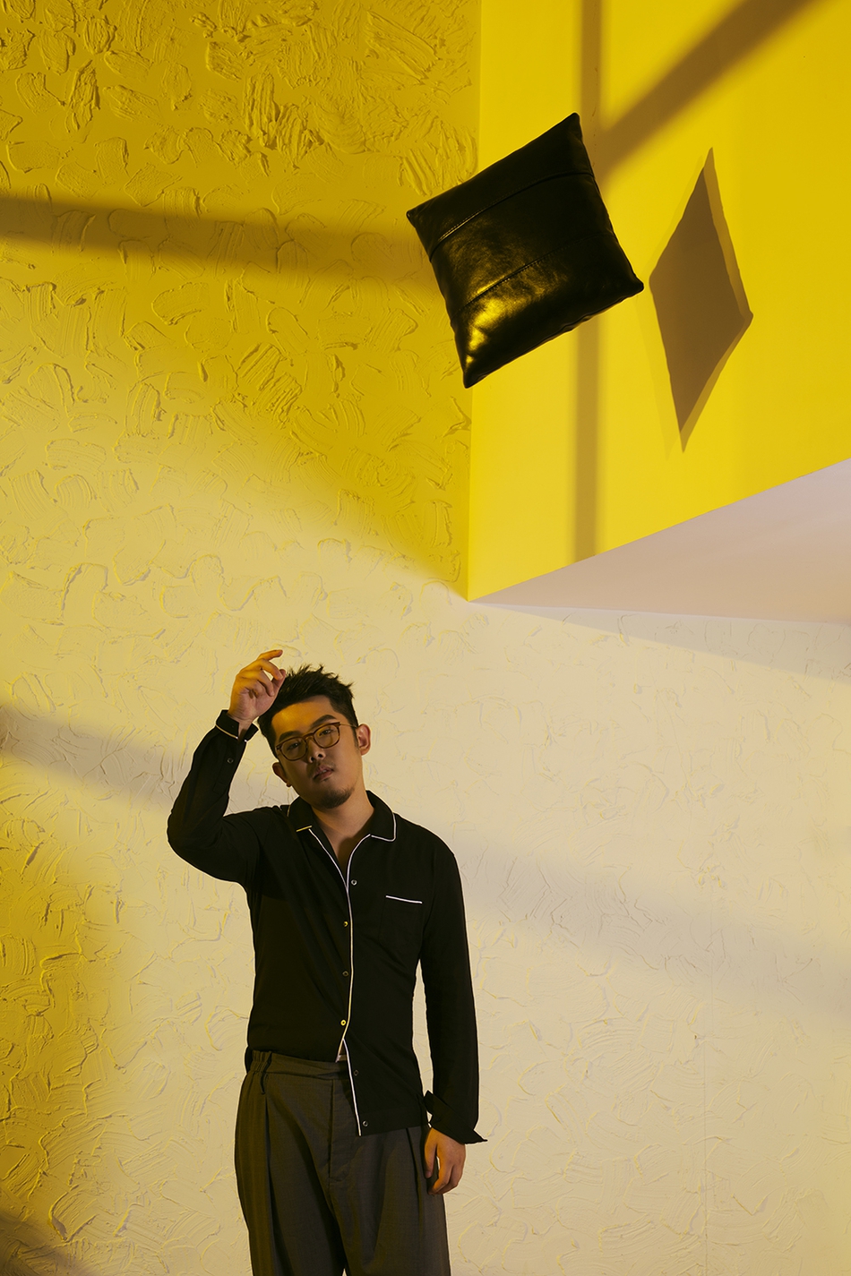 组图:何佳乐全新原创专辑《十万个自己》上线