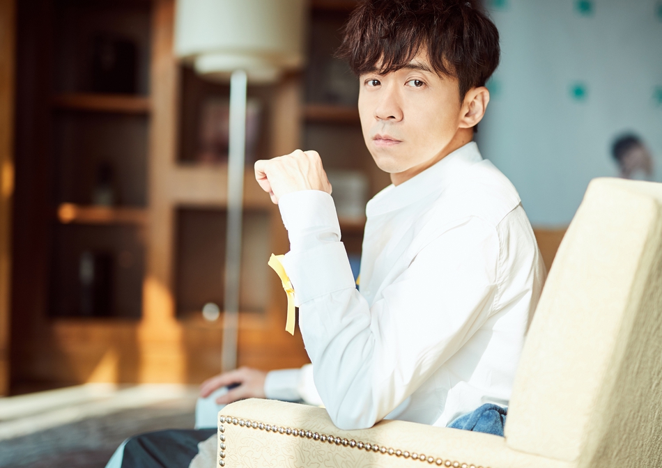 组图:光良推新专辑谈与孤独共处 称有孩子会老得更快