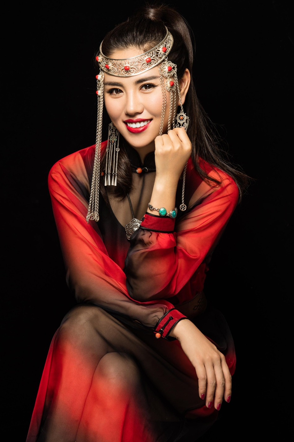 组图:哈布尔《中国美草原美》上线 展对家乡的热爱_高清图集_新浪网