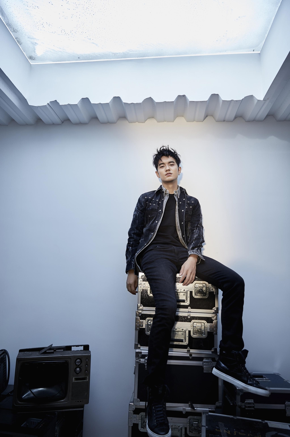 组图于湉全新时尚写真曝光展自由不羁野性魅力