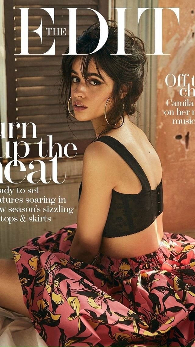 新浪娱乐讯 前五美成员卡米拉camila cabello全新杂志封面写真曝光,多