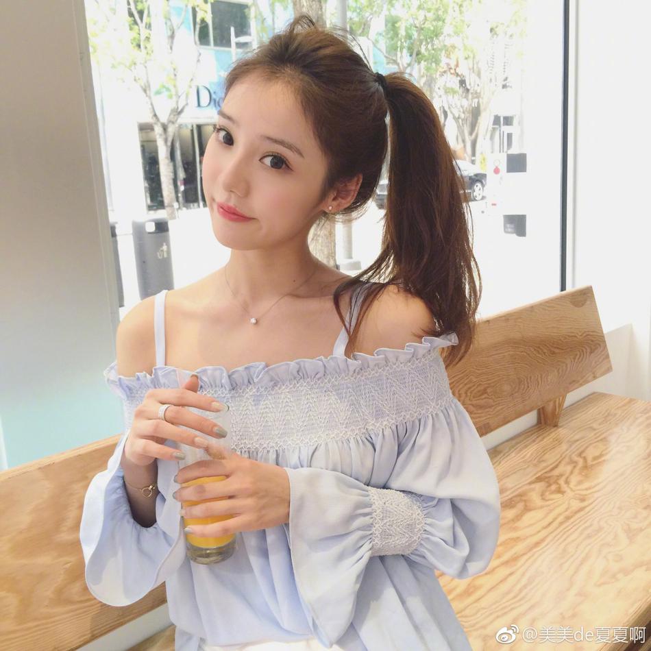 网红美女夏夏