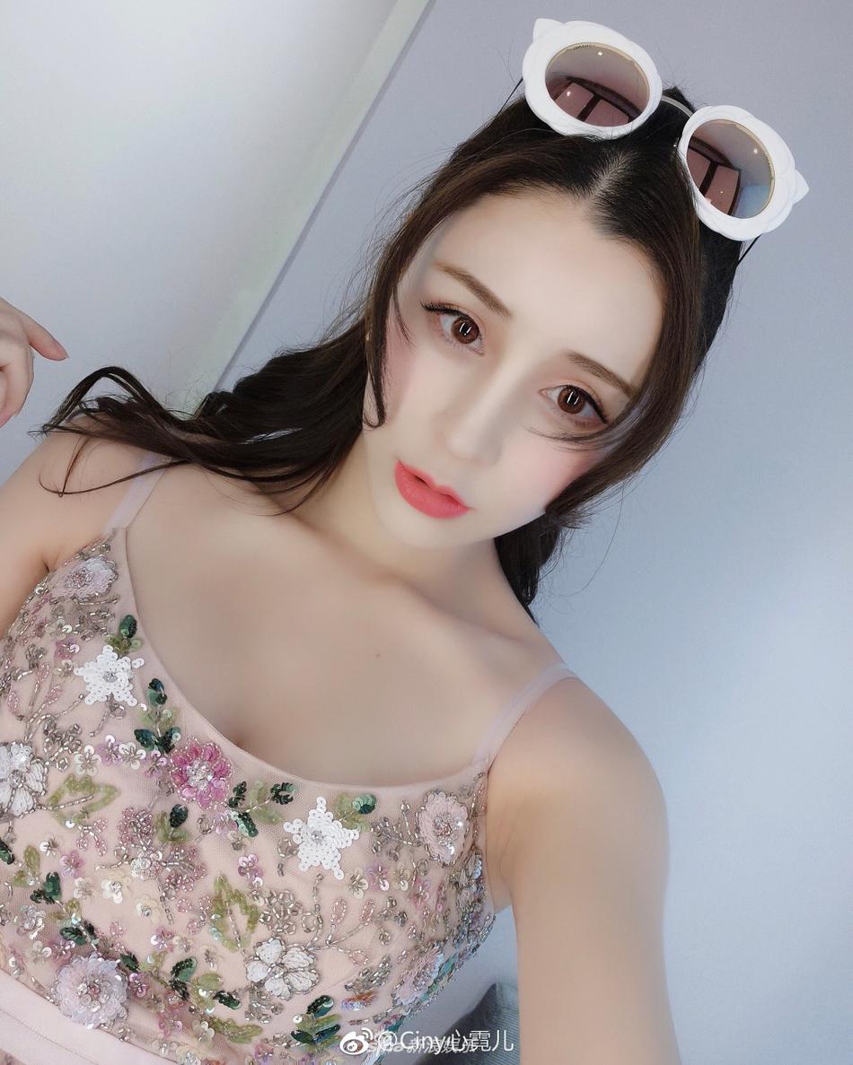 网红辣妈心霓儿