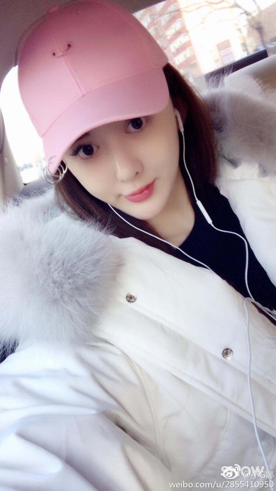 19 10:13:35 1 / 6 新浪娱乐讯 日前,小g娜